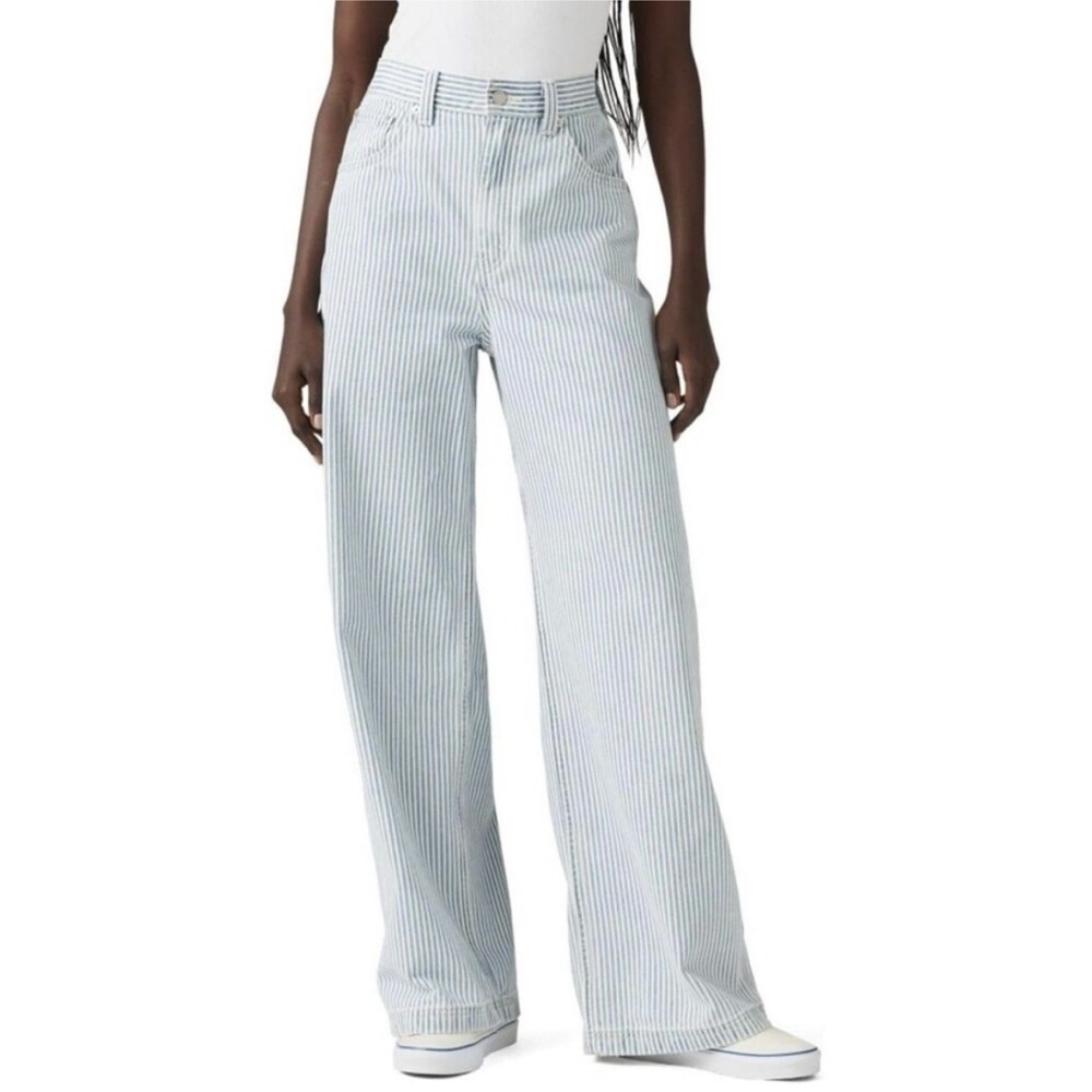 Levi’s High-Rise Cinch Baggy Jeans